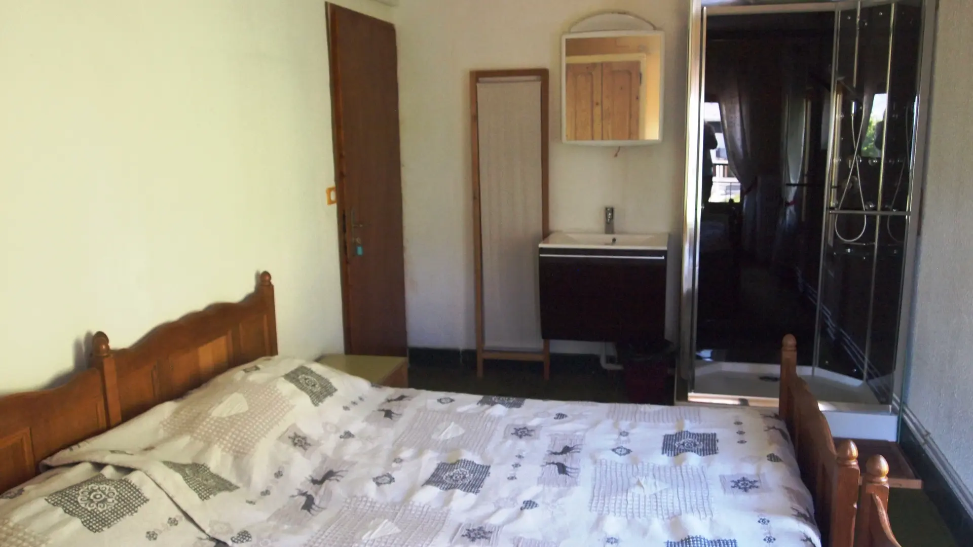 Chambre et Salle de bain