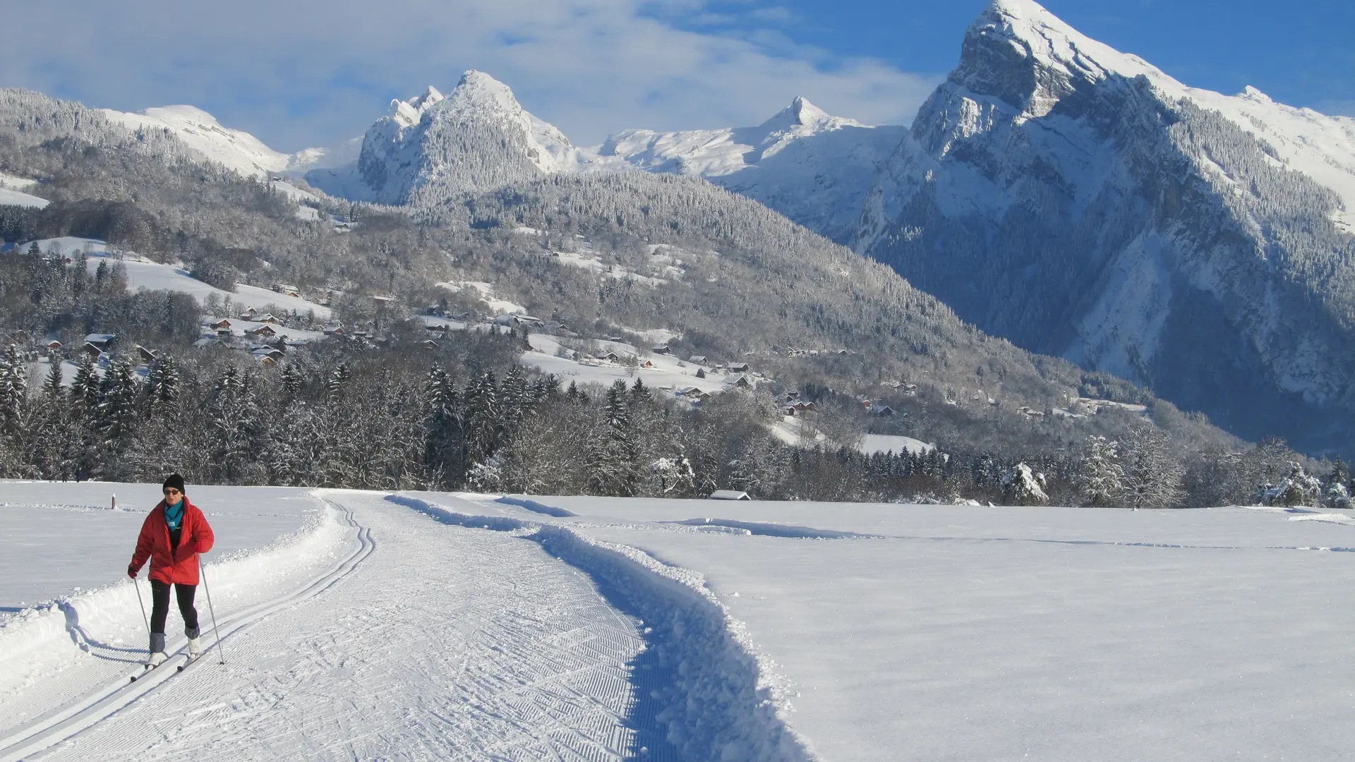 Fondeur sur la piste de la plaine de Morillon