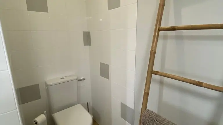 Salle de bain chambre 8