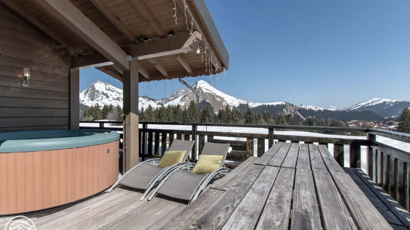 Spa extérieur sur terrasse