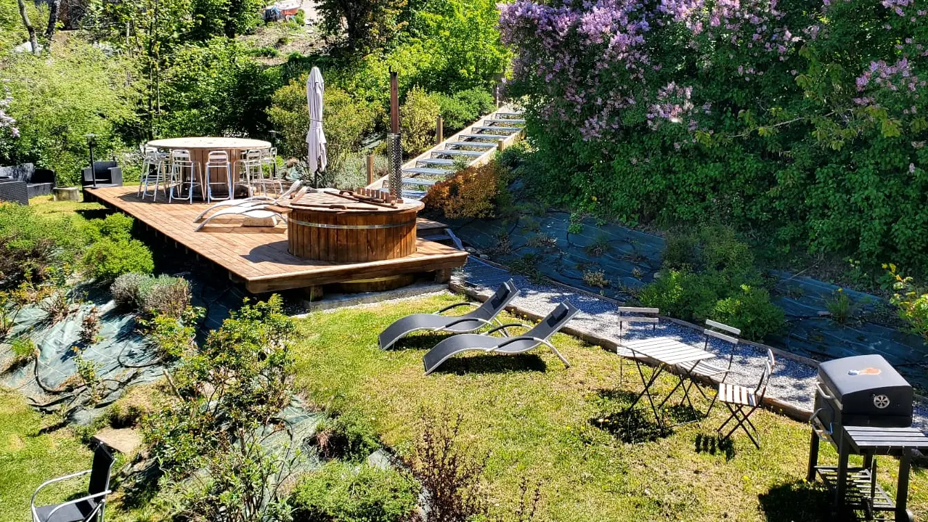 Terrasse et bain nordique