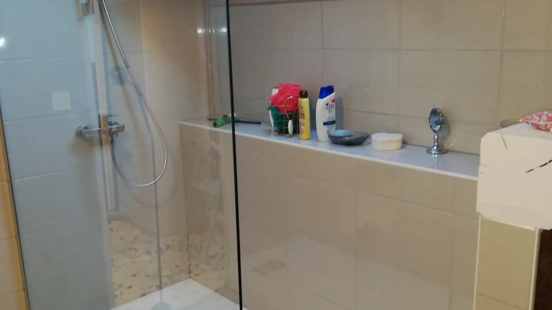 Salle de bain chambres famille