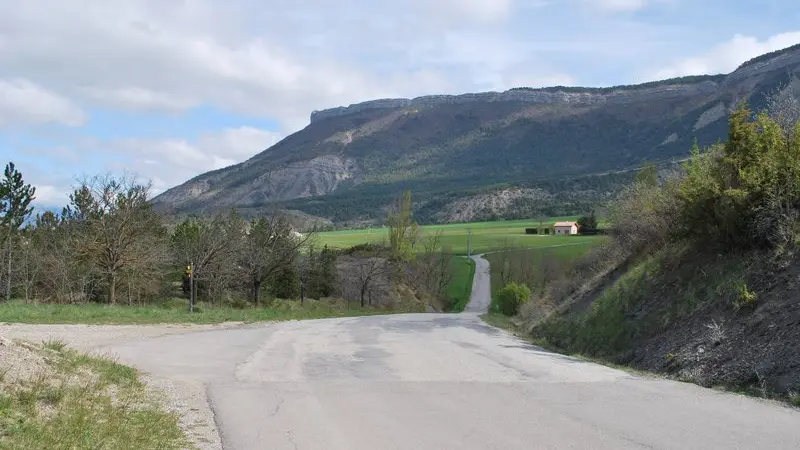 Vue du Col la Croix en direction de lieu-dit Le Sarret