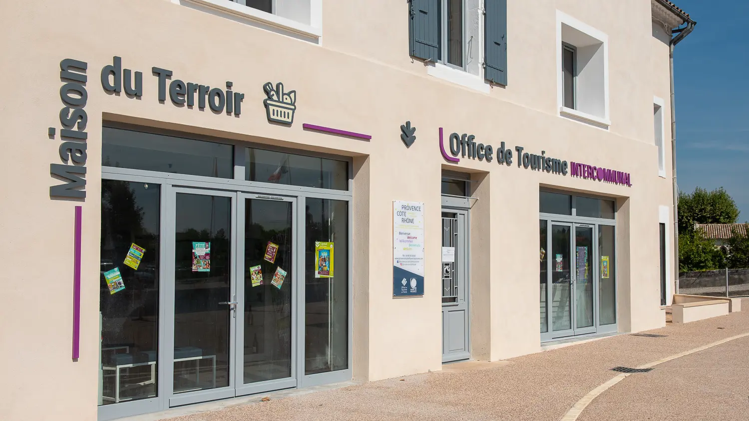 Façade Maison du Terroir et Office de Tourisme Intercommunal