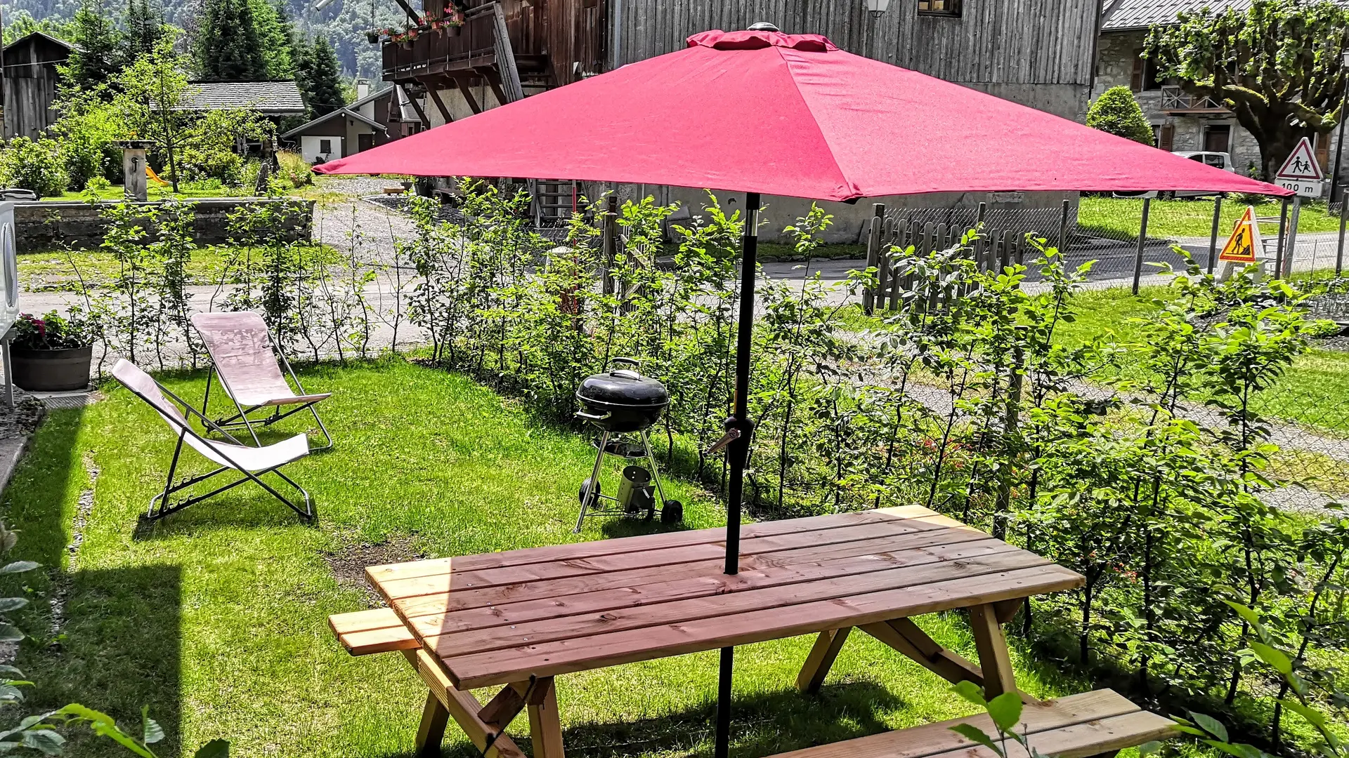 Terrasse avec table