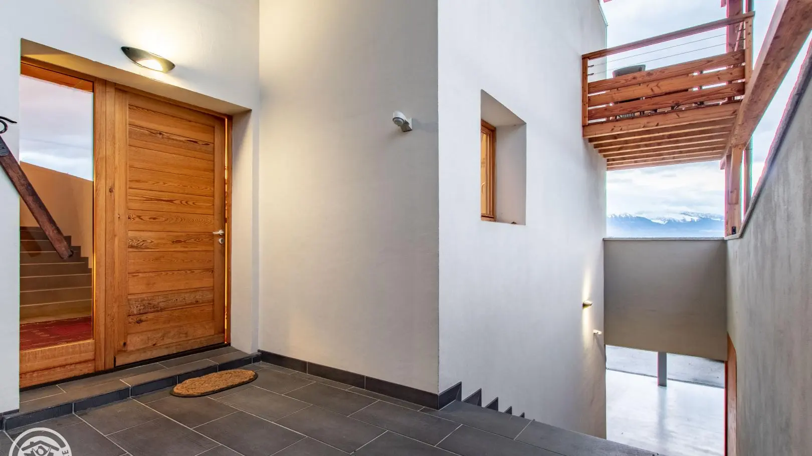 Accès au gîte par escaliers extérieurs