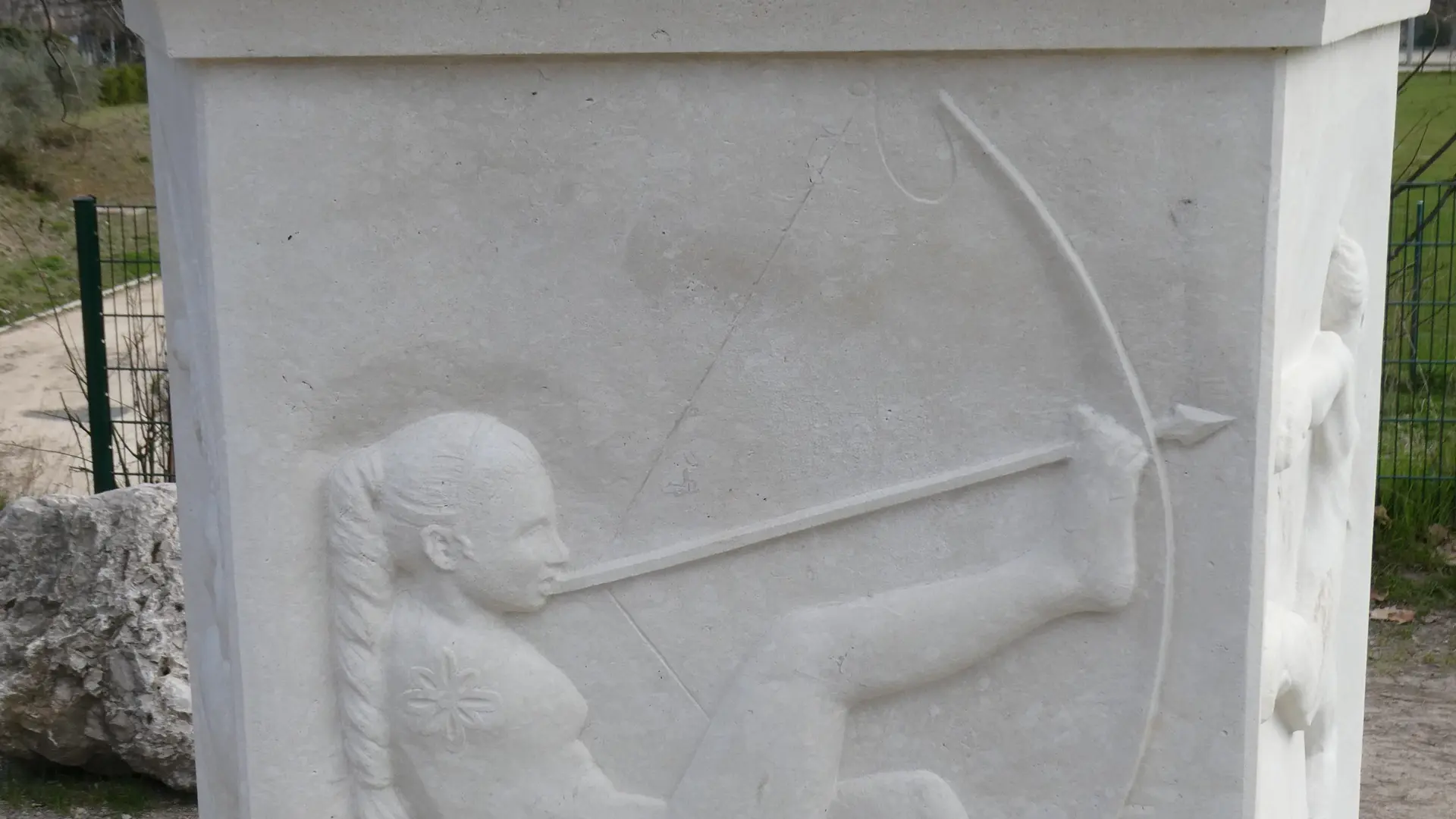 Sculpture les 5 continents et les Jeux Olympiques_Manosque