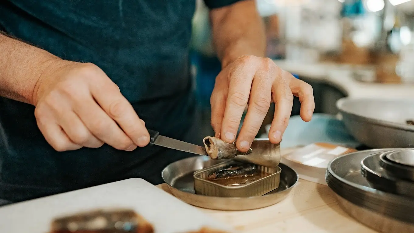 Personne qui cuisine