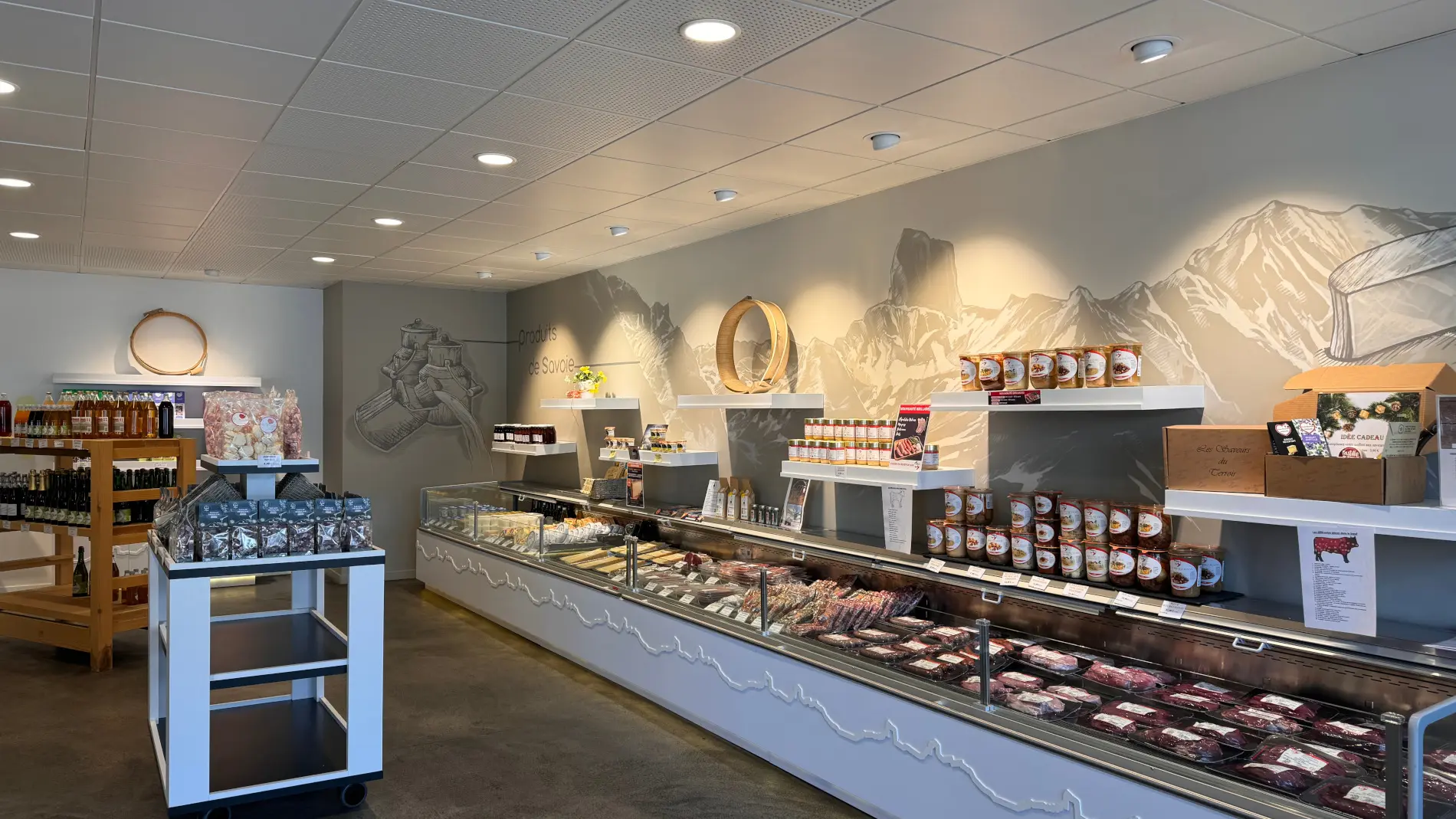 Présentation des fromages et des viandes