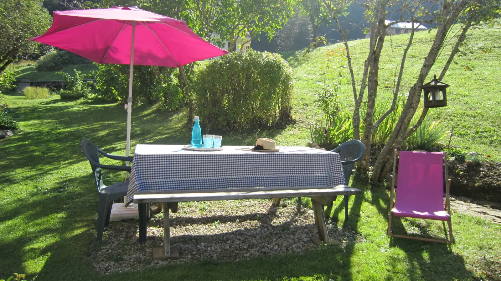 Der Stall mit Gartenecke