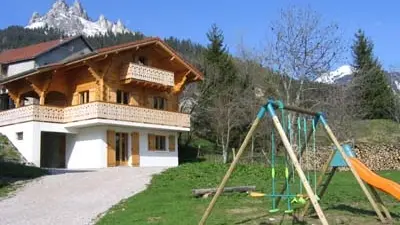 Location d'un chalet entre lac et montagne à Bernex