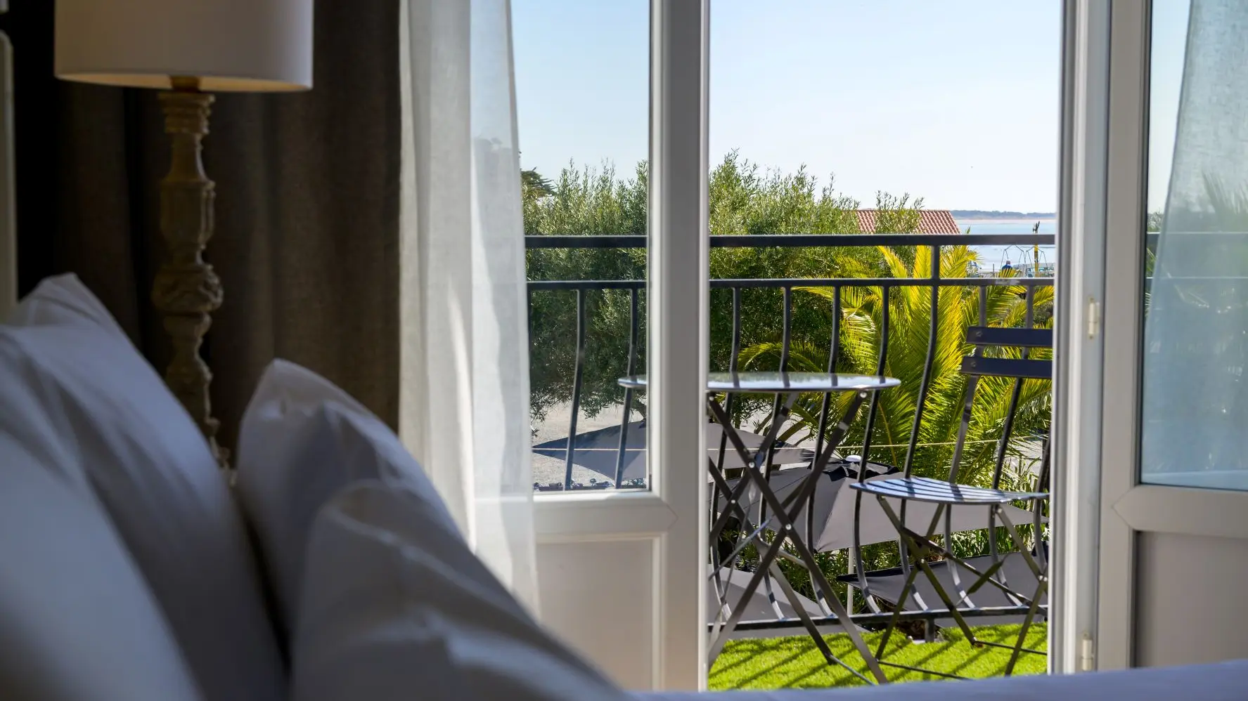 Chambre avec balcon et vue sur l'océan