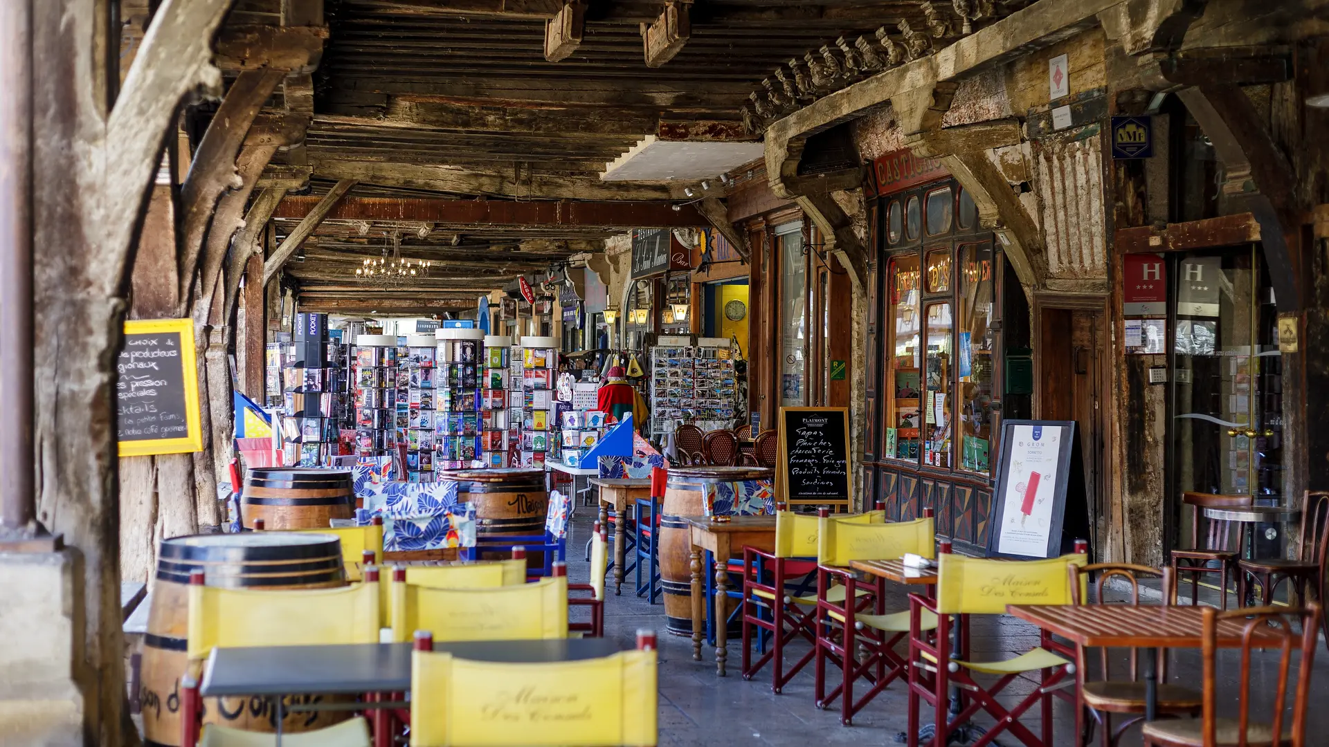 terrasse du bar à vin de la Maison des consuls