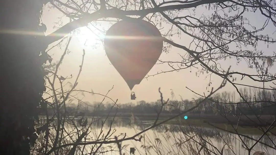 Vol en montgolfière au dessus des étangs de la Dombes