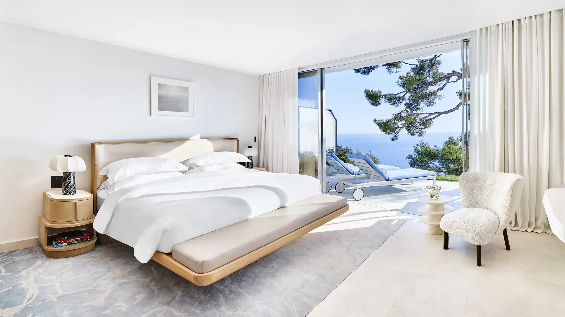 Corniche Room