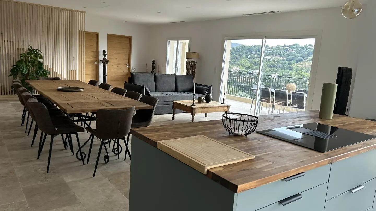 Gite de Bellet-Pièce de vie-Gîtes de France Alpes-Maritimes