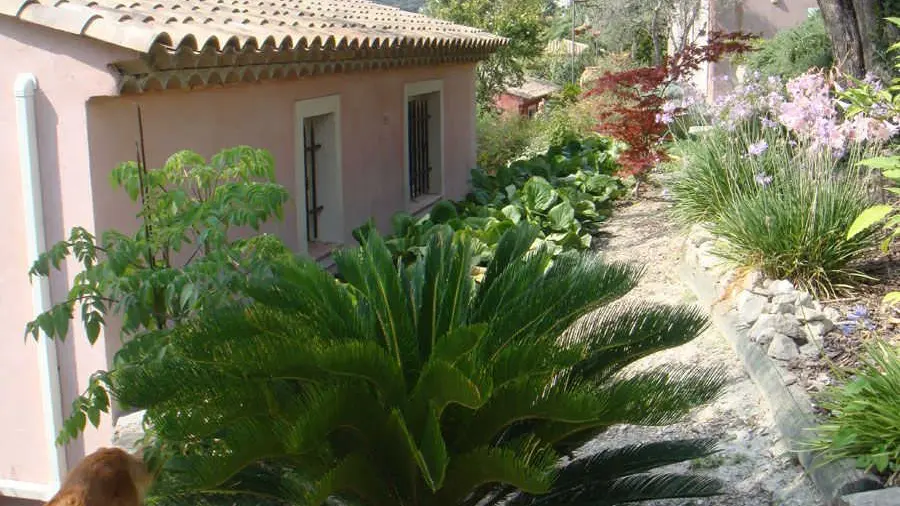 Gîte Mas de la Galinette Pivoine-Biot-Gîtes de France Alpes-Maritimes