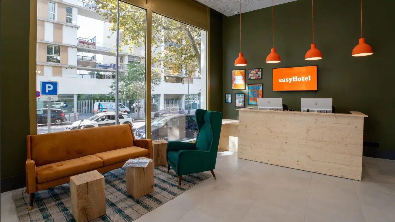 Réception easyHotel Marseille