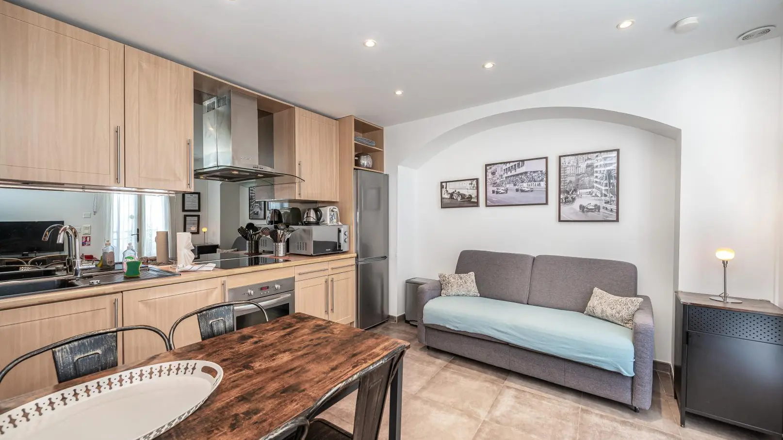 Le Cactus-séjour/cuisine-Mas d'Angeline-Beausoleil-Gîtes de France des Alpes-Maritimes