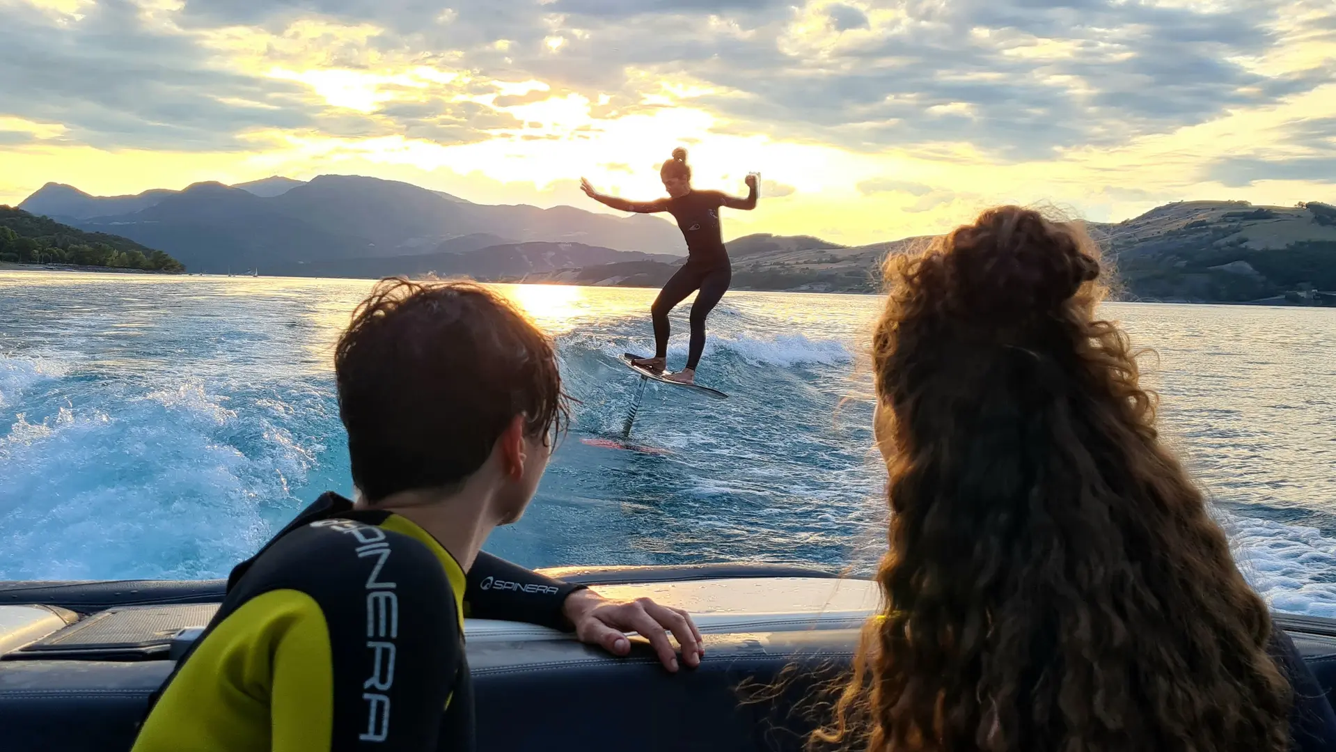 Wakesurf Serre-Ponçon - Sud Escapades SAVINES-LE-LAC