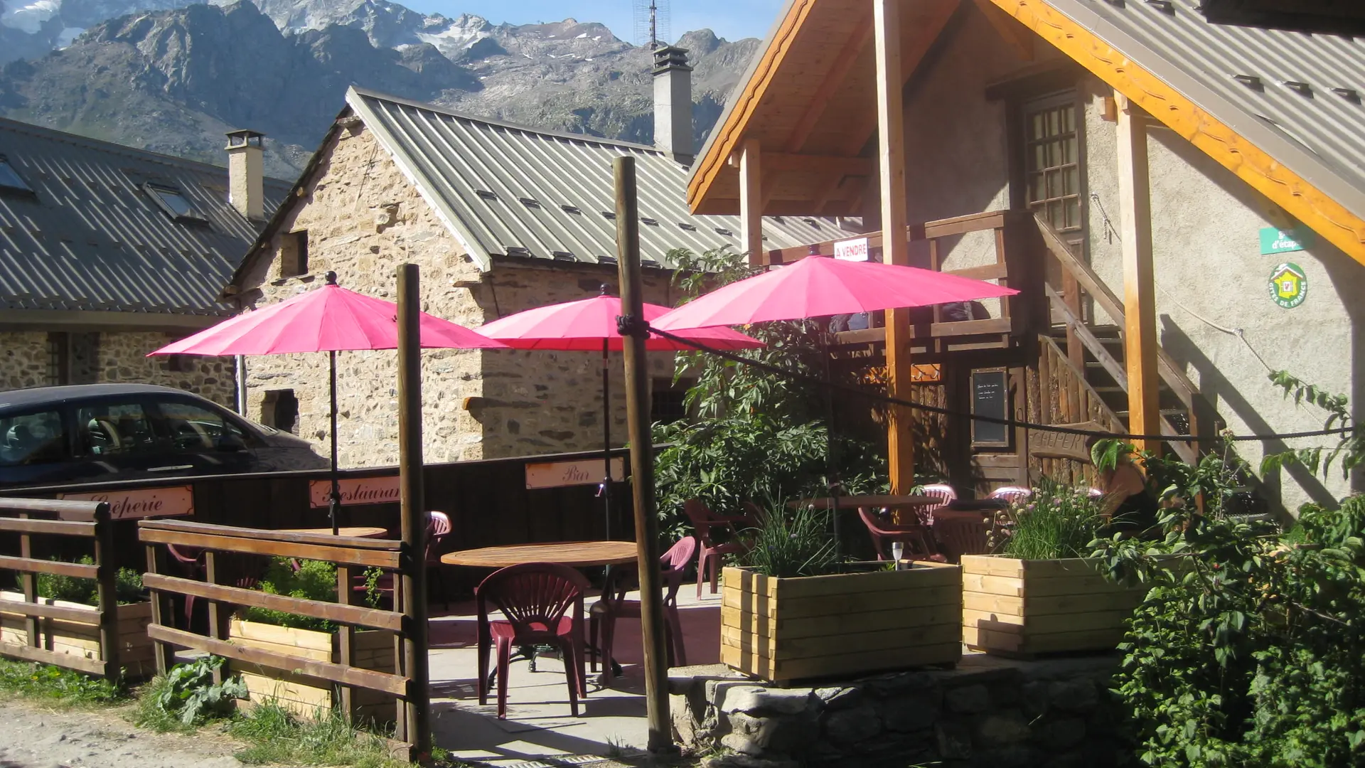 La terrasse du gîte Chez Baptiste - Le Chazelet - La Grave