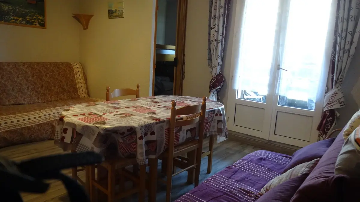 Meublé Mme POBEL Françoise St Léger les Mélèzes