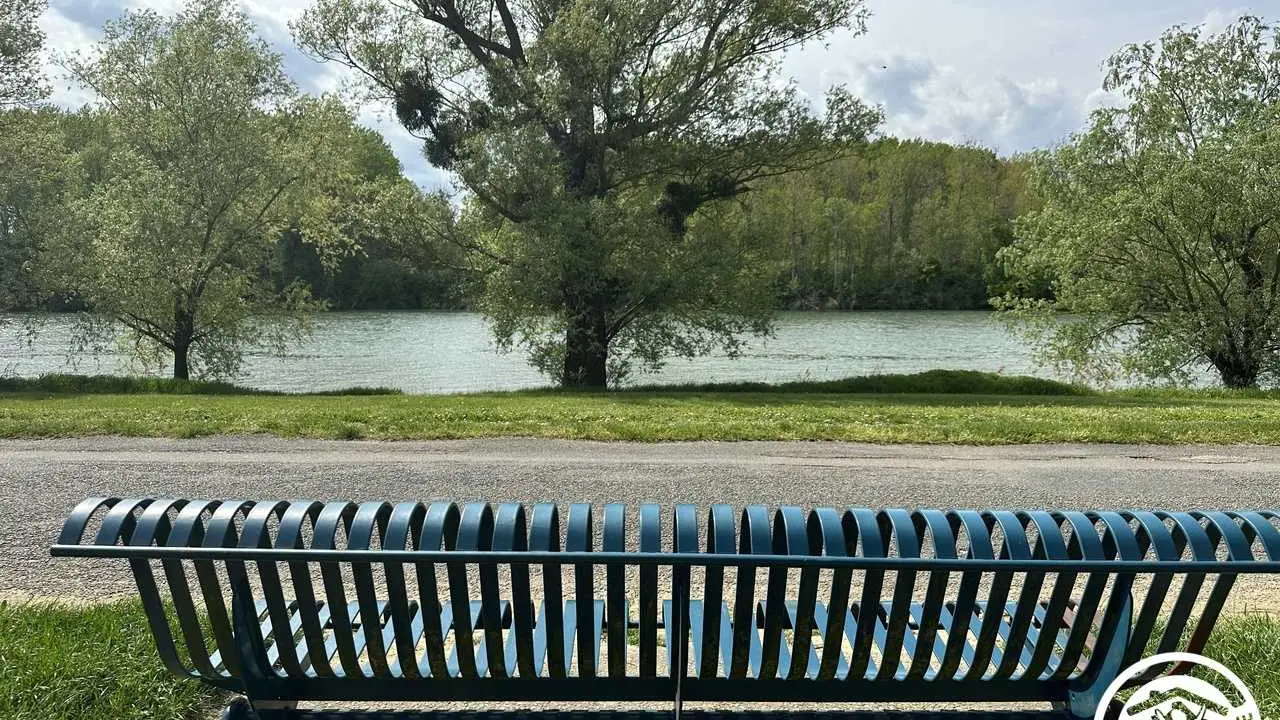 Gîte à 50m de la voie bleue