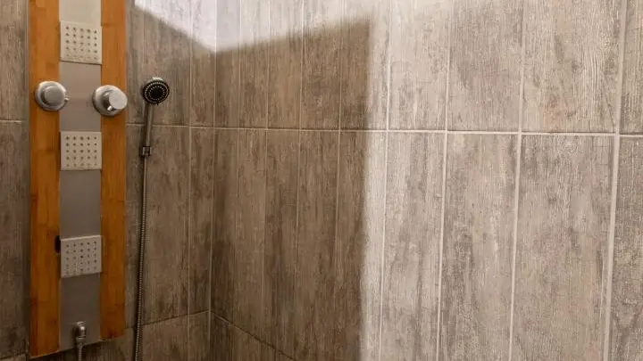 Salle d'eau chambre 2