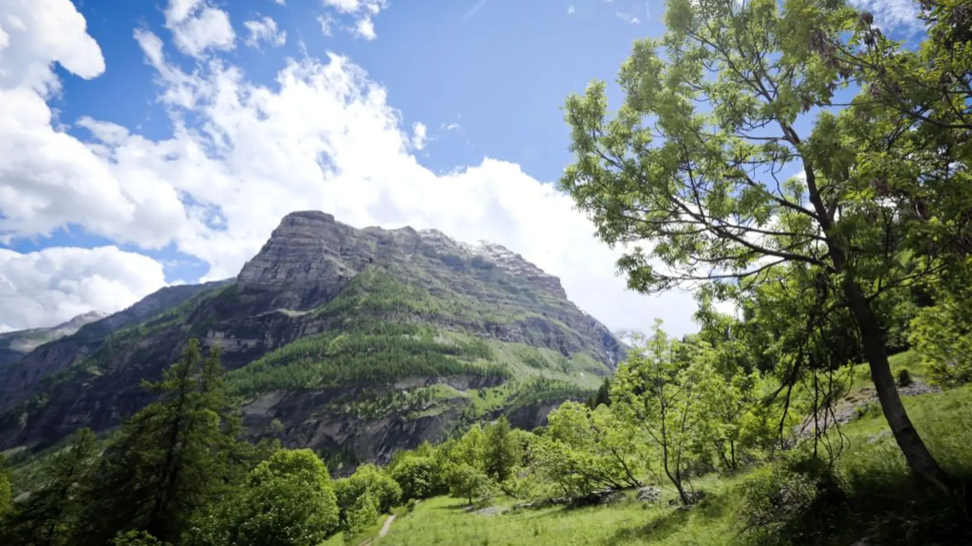 La montée à Dormillouse