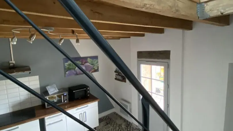 SALON AU DESSUS DE LA CUISINE