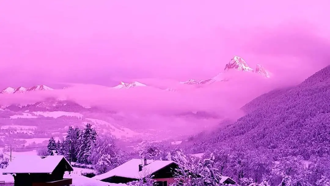 Vue de l'extérieur sous la neige