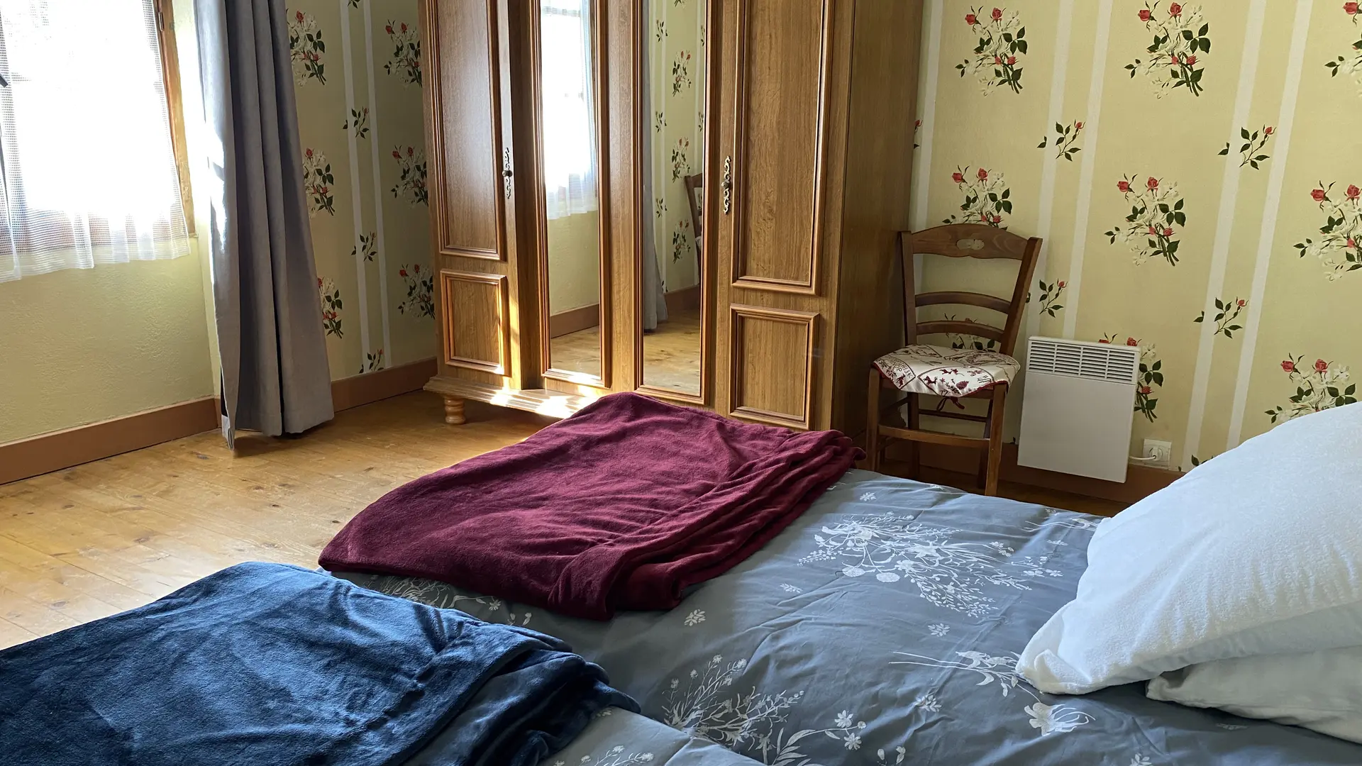 Autre vue de la chambre lits jumelés