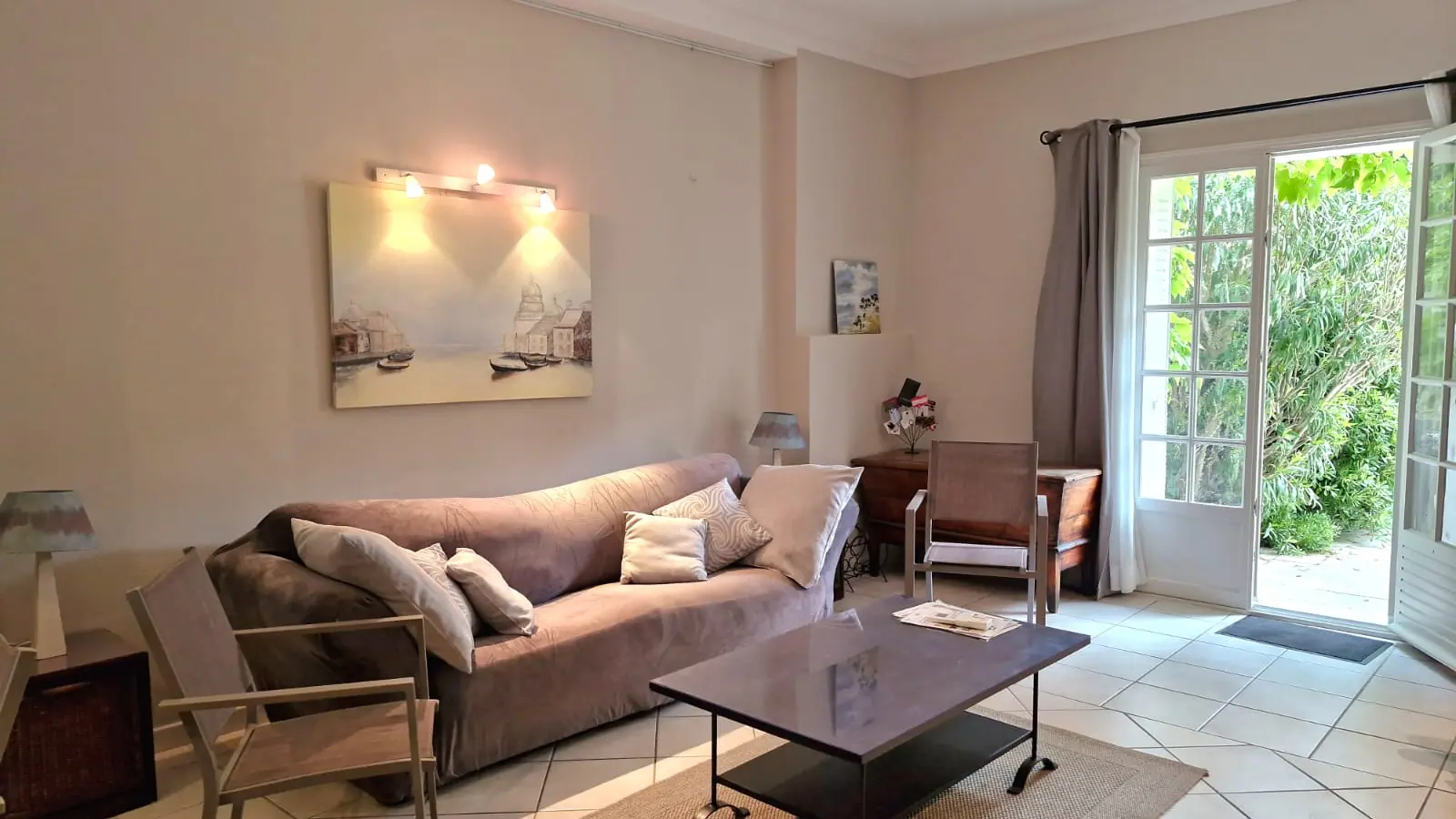 Pièce à vivre - espace salon