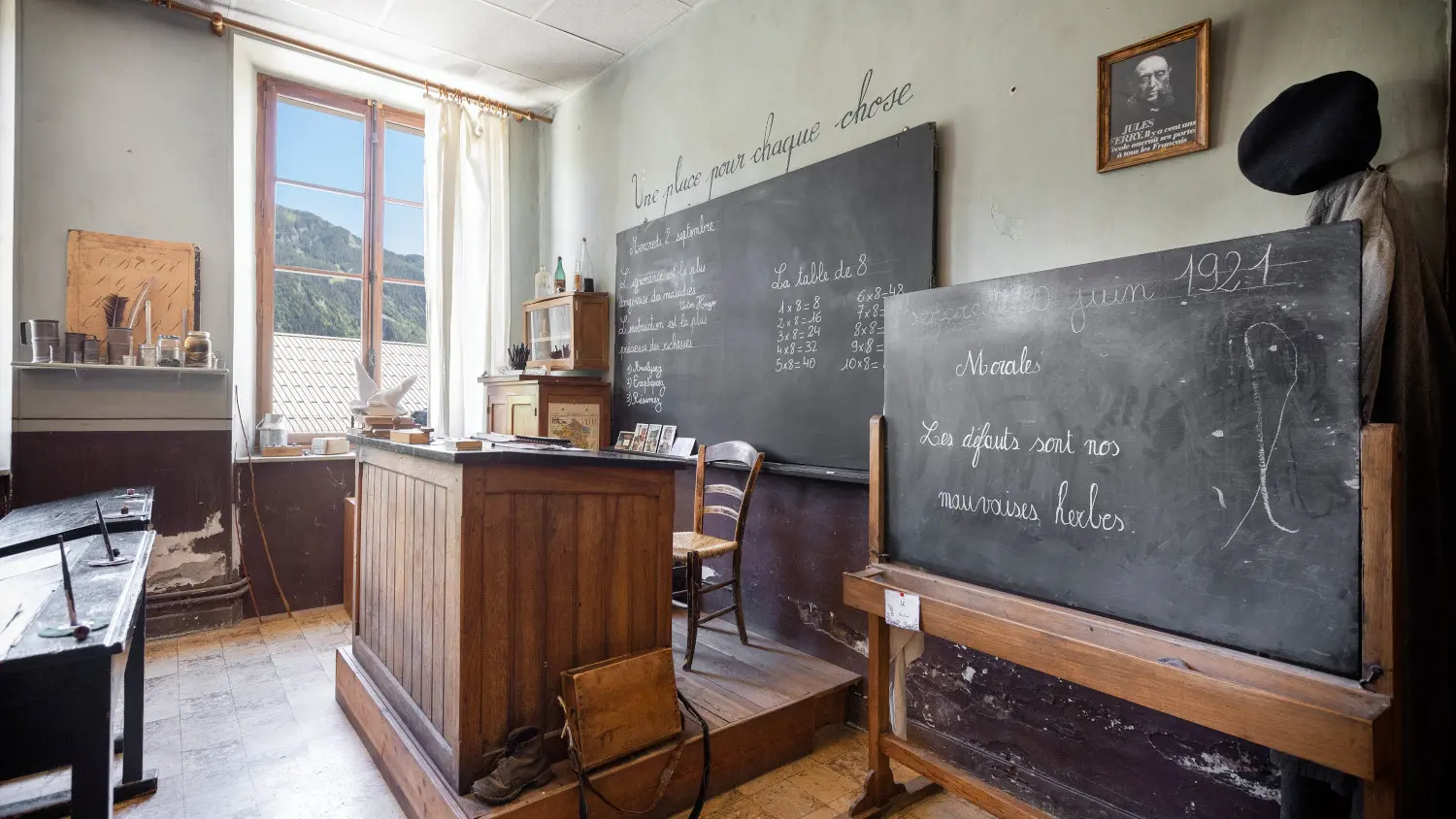 Ecole d'autrefois, St Jean St Nicolas