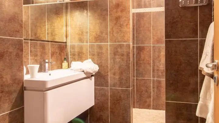 Salle d'eau chambre 3