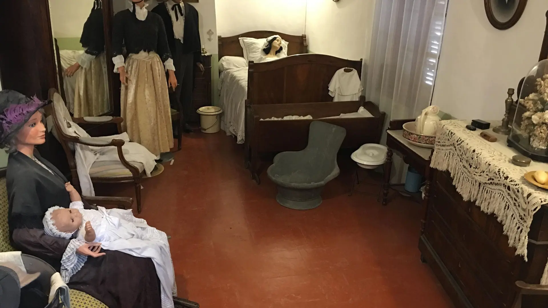 Scène de vie : chambre de l'accouchéee