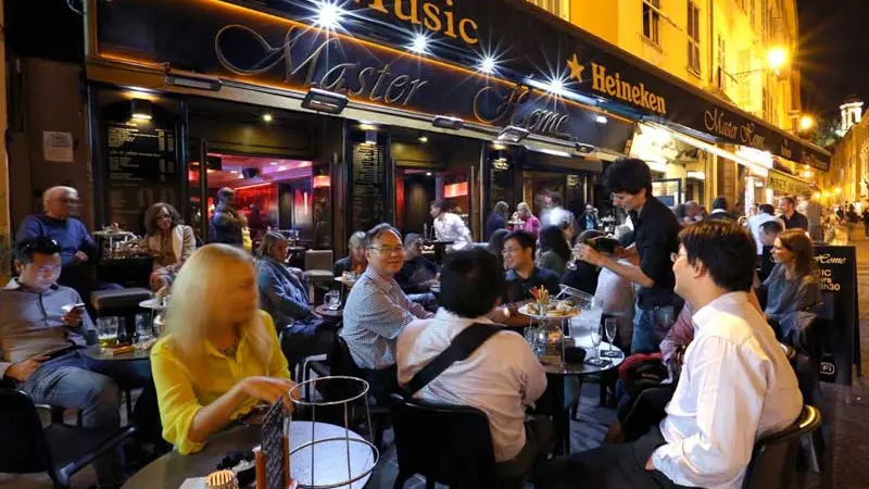 Ambiance nocturne sur la terrasse du Master Home