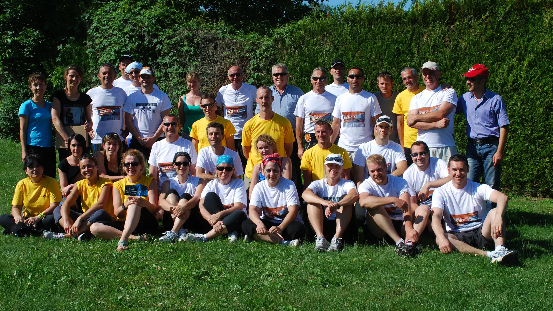 Photo de groupe au Club d'Aviron du Lac Bleu