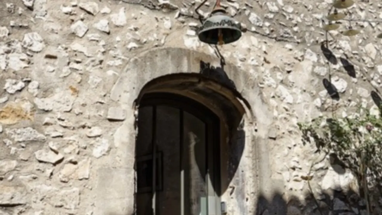 Bed & Breakfast Maison Paulette in Eygalières entrance