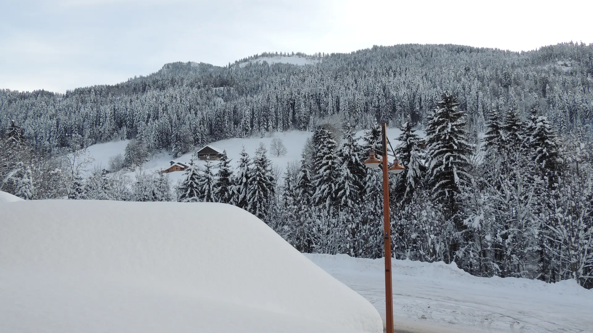 Vue depuis le balcon hiver/View from the balcony winter-Duche n°101-Le Grand-Bornand