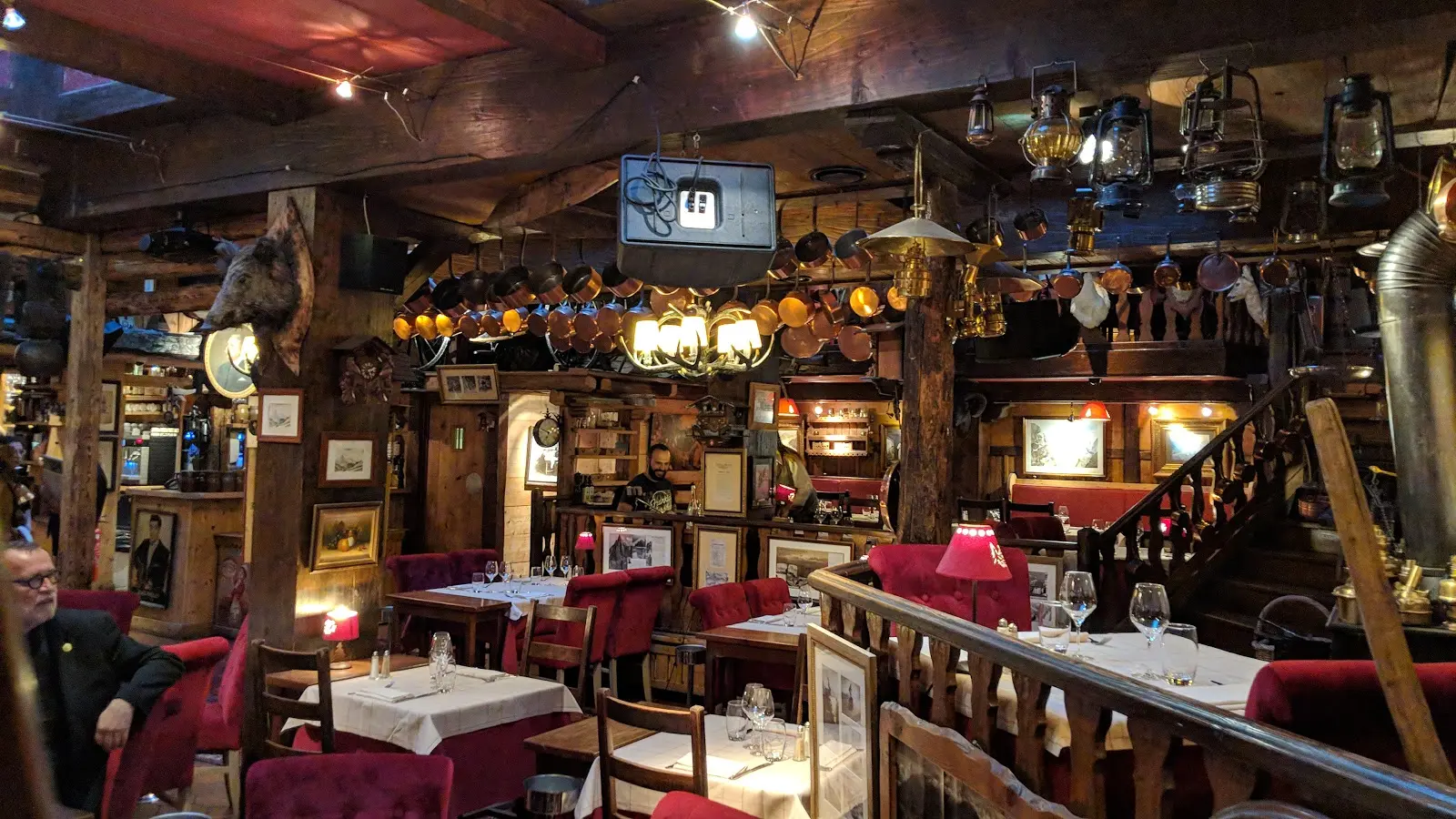Restaurant La Caleche salle principale