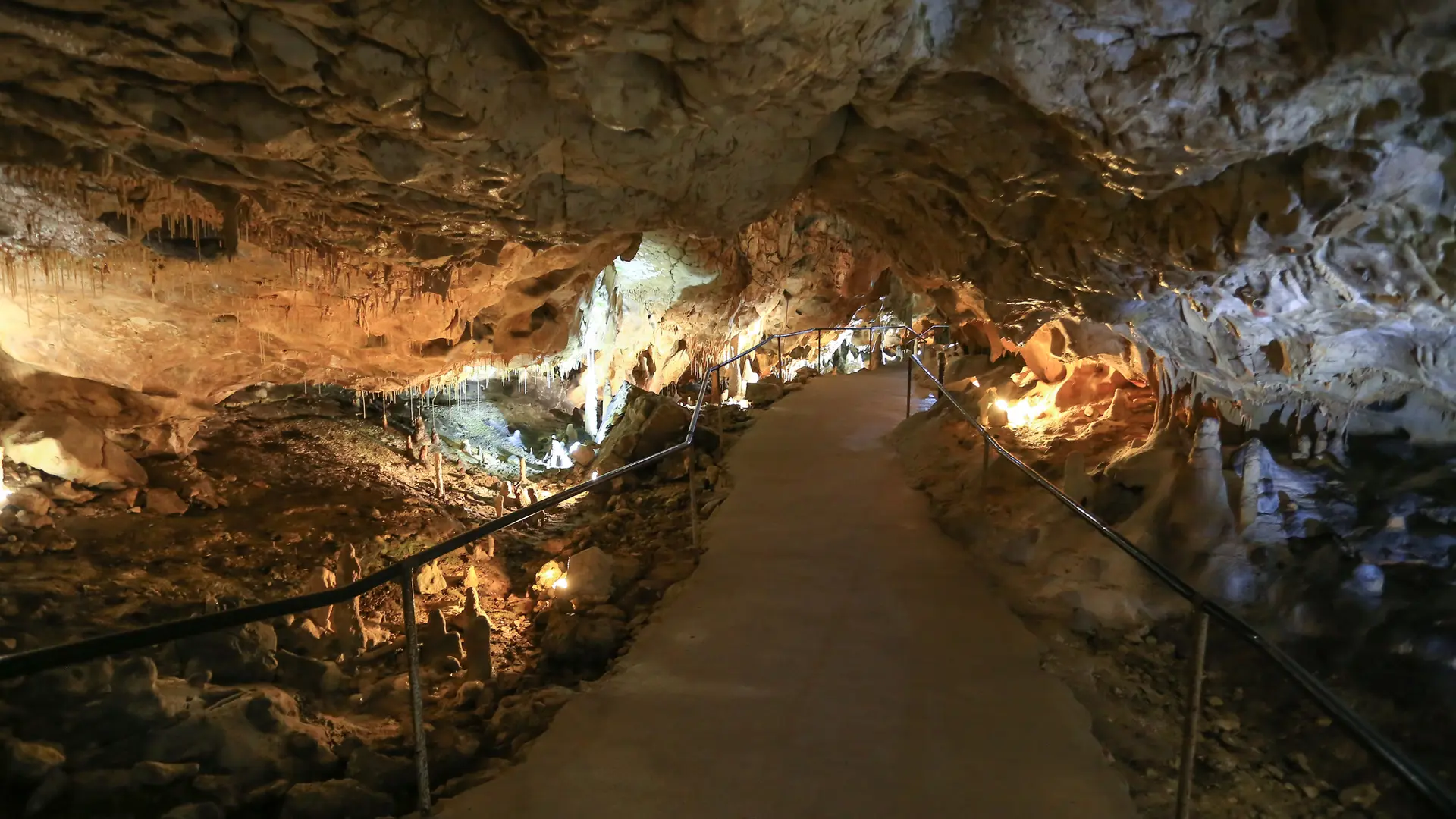 Grottes de Thouzon