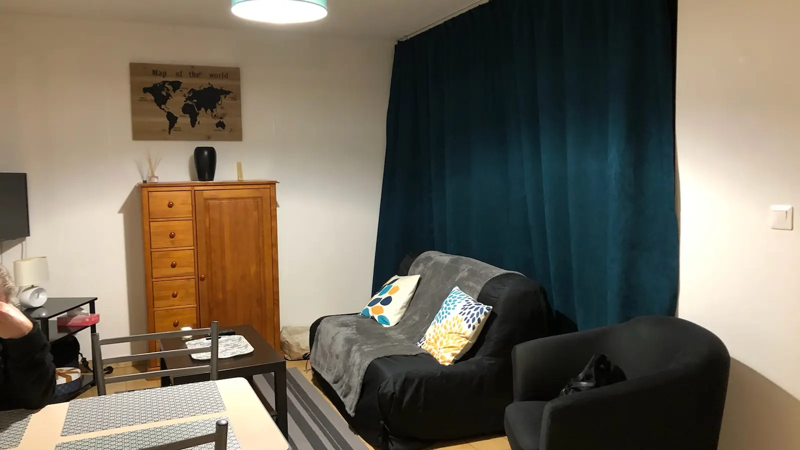Séjour et chambre Fermée