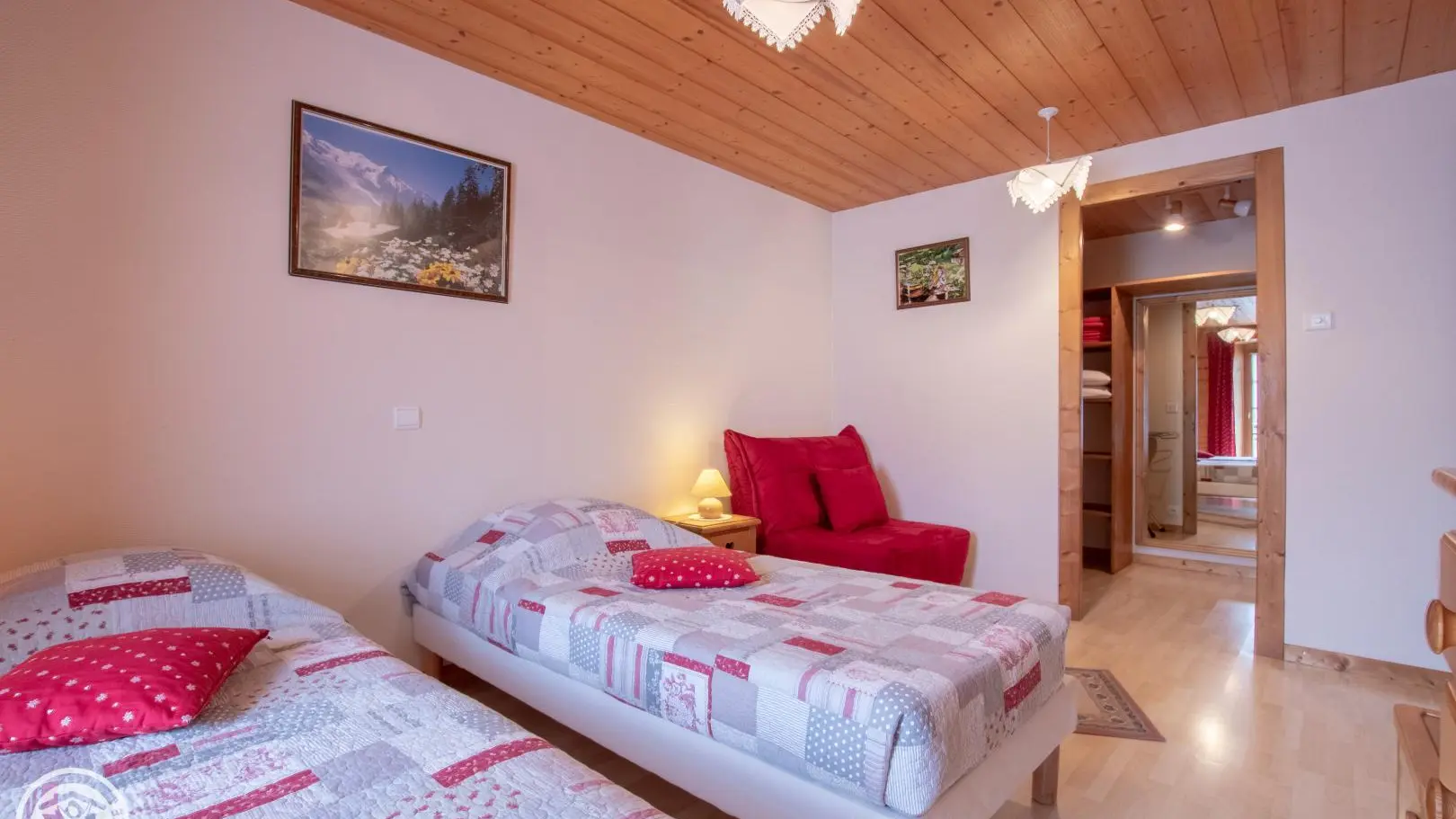 Chambre 2 avec accès dressing