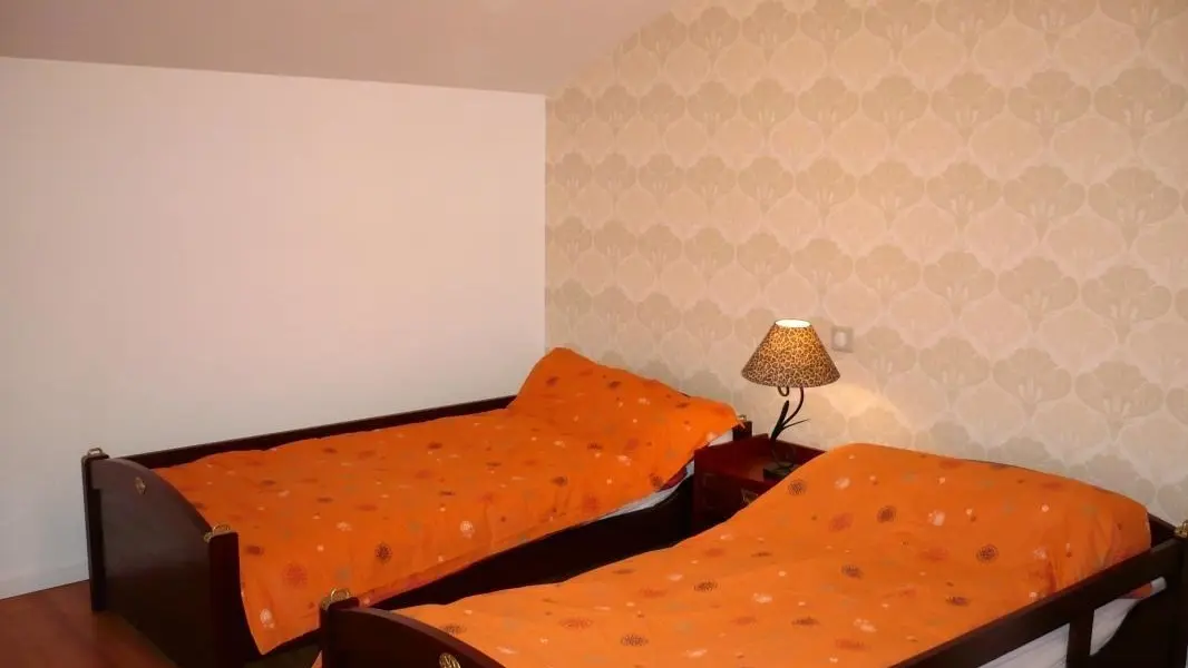 Chambre bateaux : deux lits simples