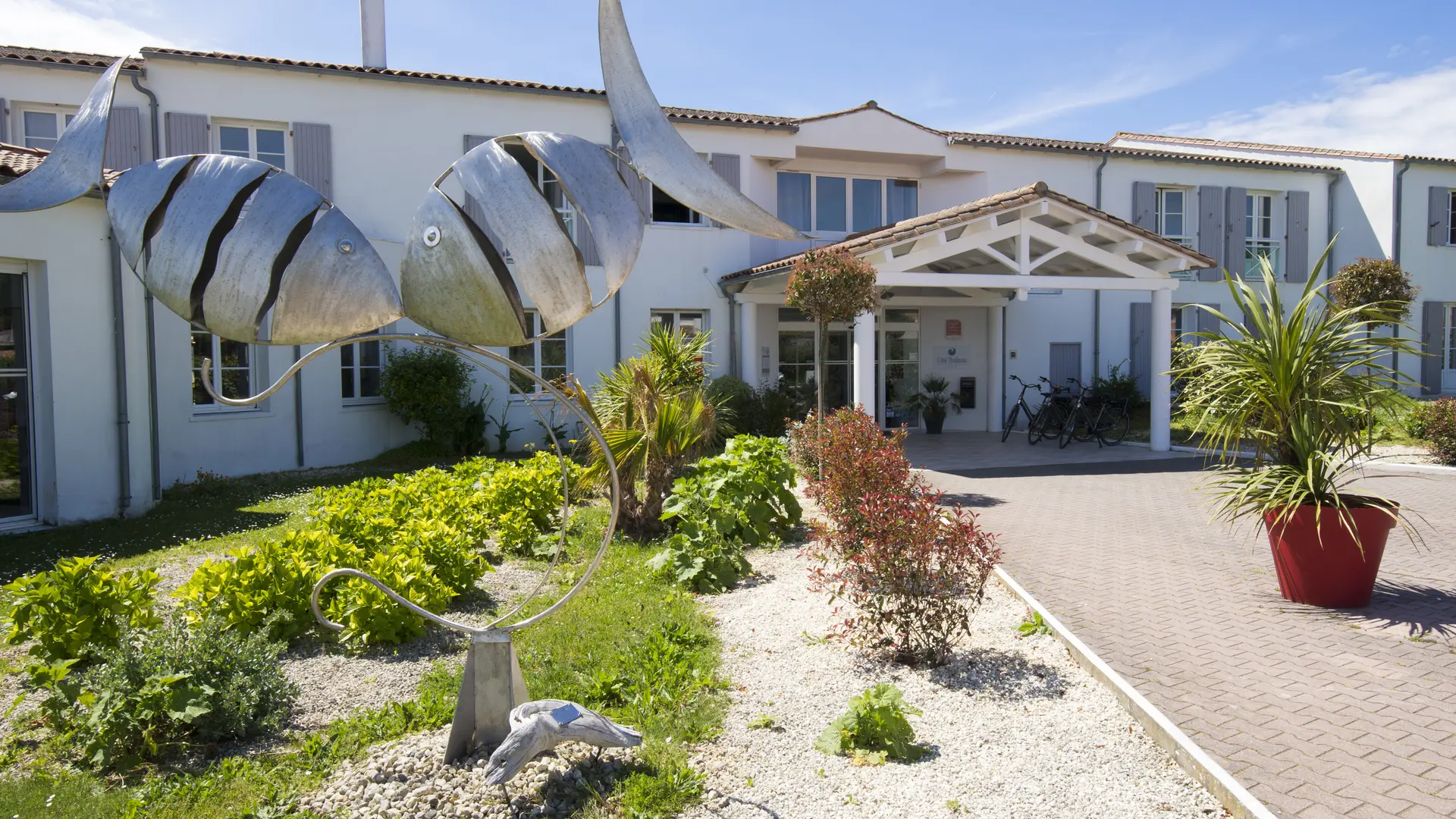 Fachada del hotel Thalacap