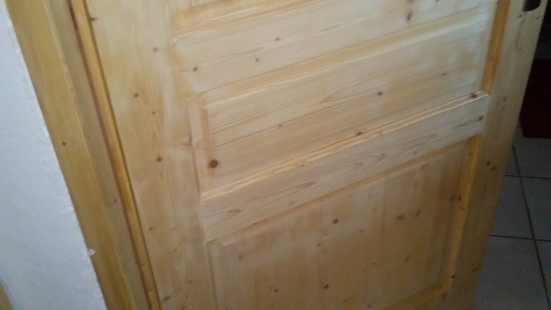 Porte de salle de bain