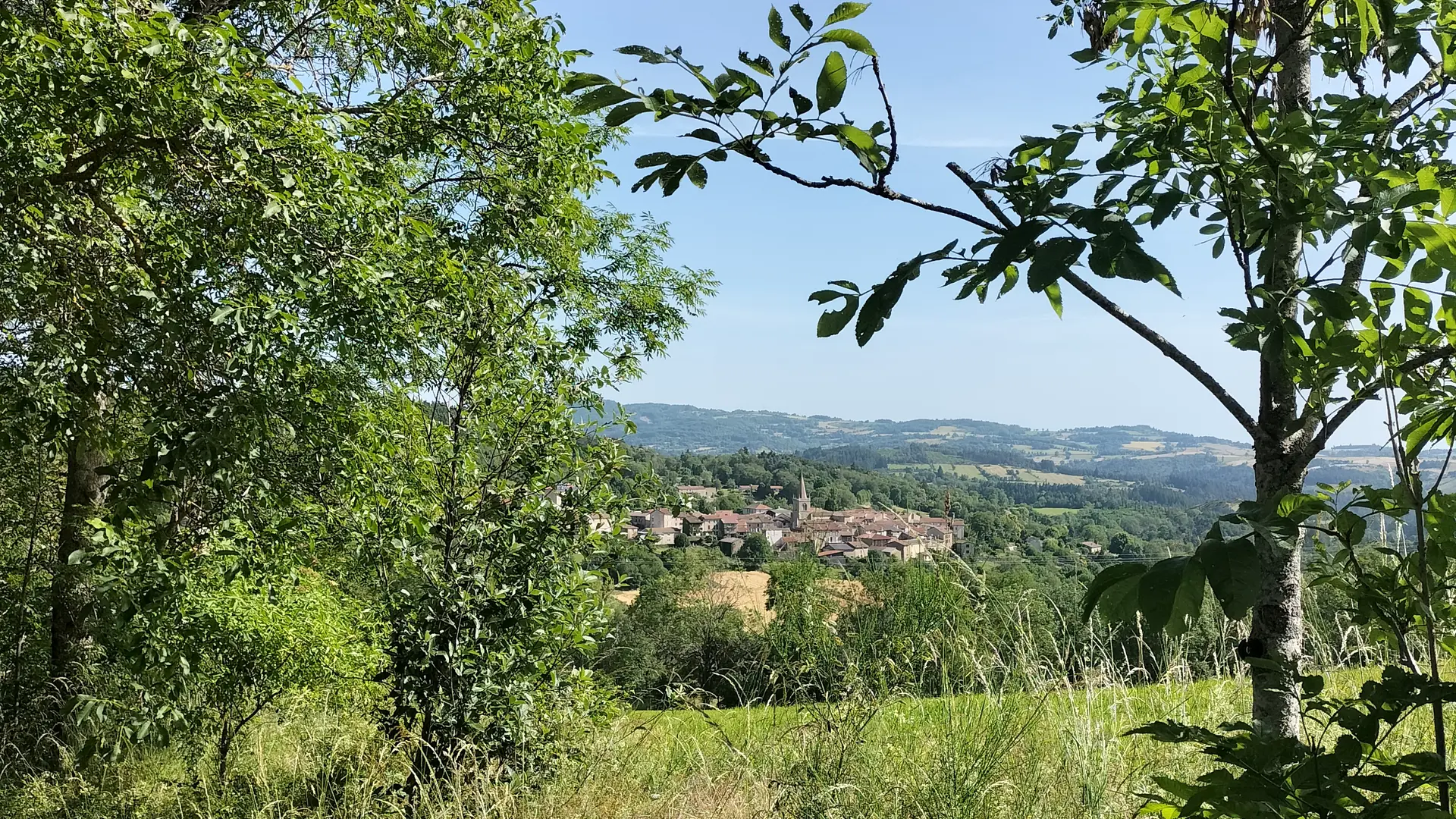 La Côte St Didier au loin