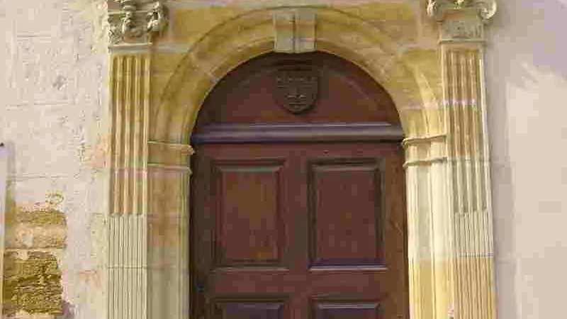 Entrée du Petit Louvre