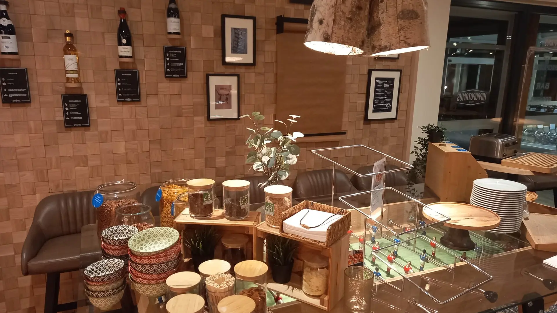 L'entrée sur restaurant Hippopotamus